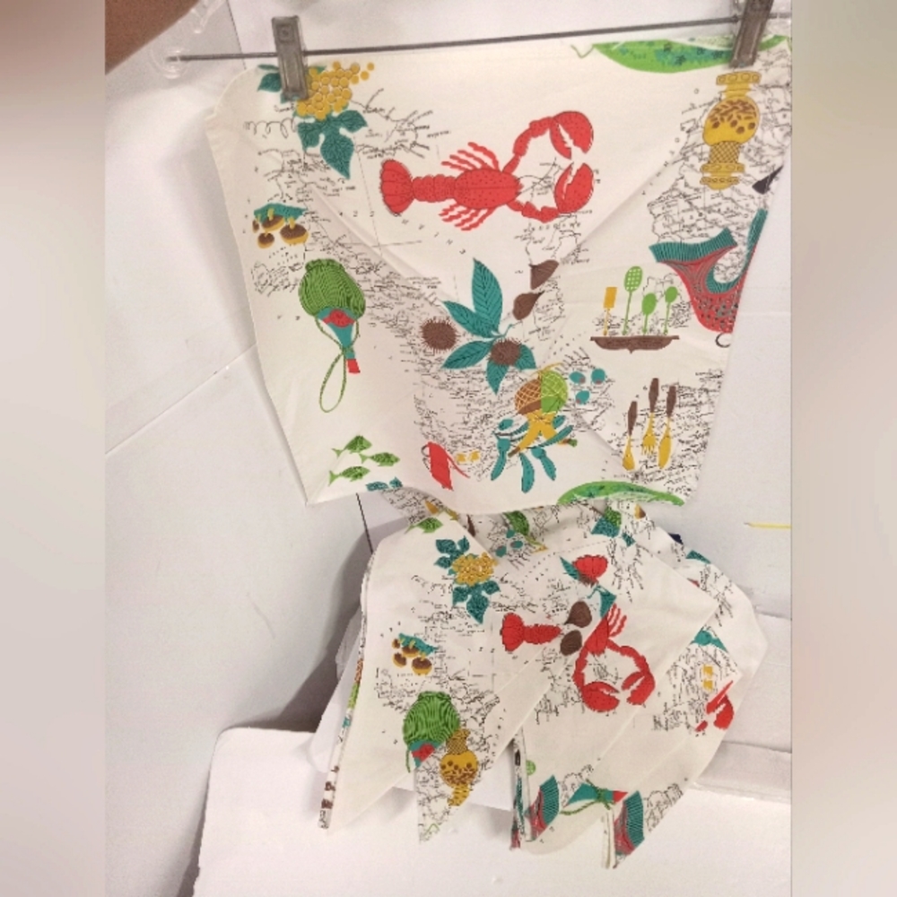 Vintage Cloth Napkins  Handmade 17" Sq.. Crawfish Pattern Set of 6 💯% Cotton